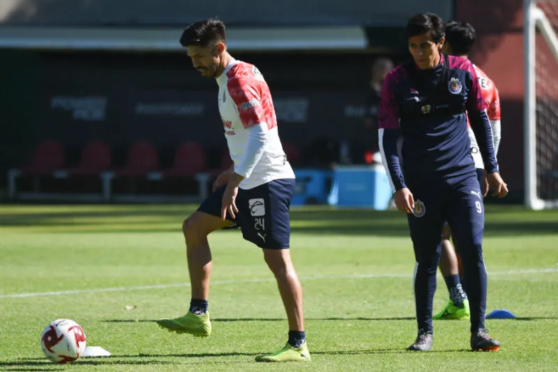 Oribe Peralta y JJ Macías