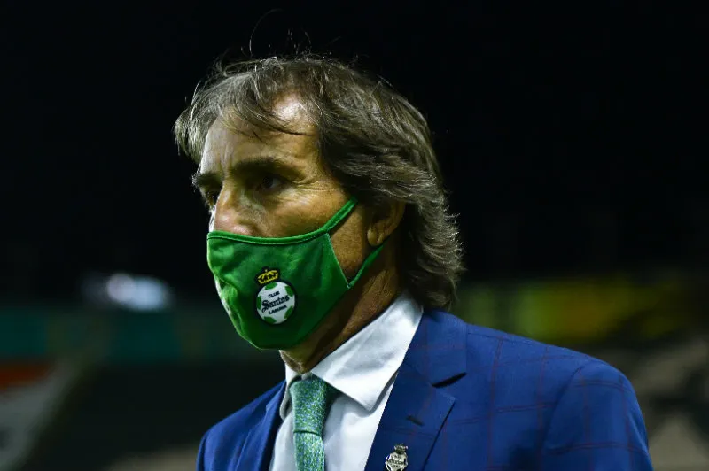 Guillermo Almada previo a partido