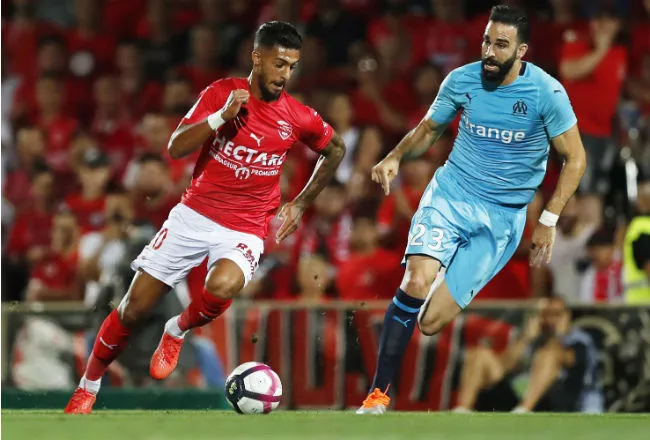 Adil Rami en acción con Marsella