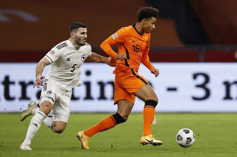 Holanda vs Bosnia en Nations League