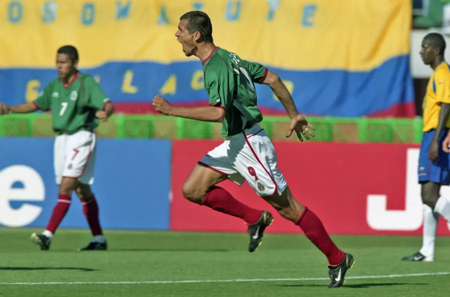 MEXSPORT Jared Borgetti celebra gol en Mundial de 2002 ante Ecuador