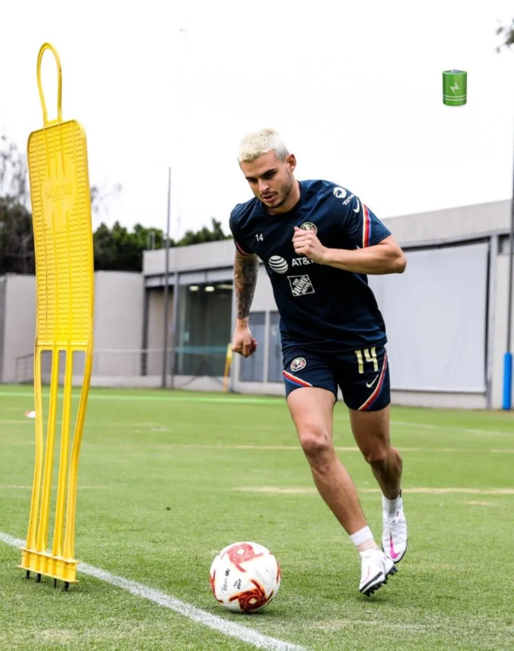 Nicolás Benedetti entrenando con las Águilas del América
