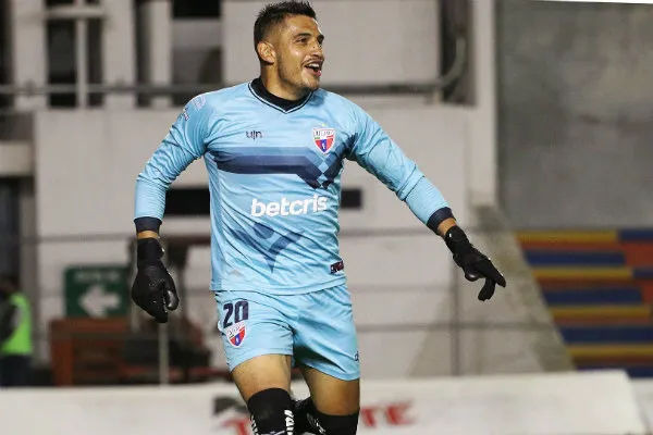 IMAGO7 Humberto Hernández, portero del Atlante, en festejo