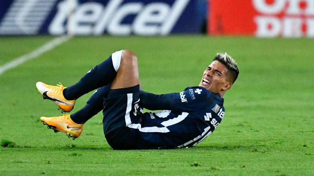 IMAGO7 Favio Álvarez en partido con Pumas