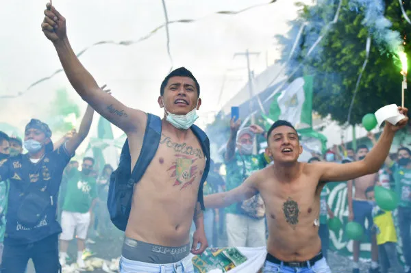 Afición de León sin cubrebocas previo al partido vs Puebla