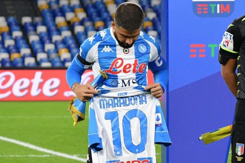 @sscnapoli Napoli homenajeó a Maradona
