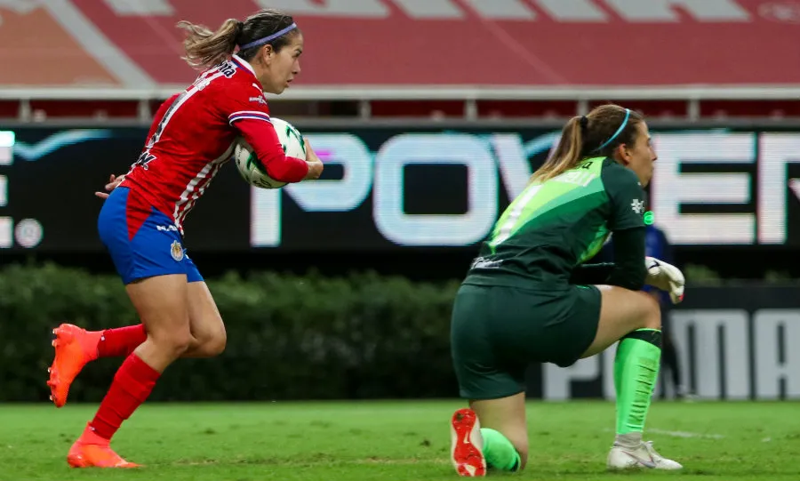 Alicia Cervantes marcó por Chivas
