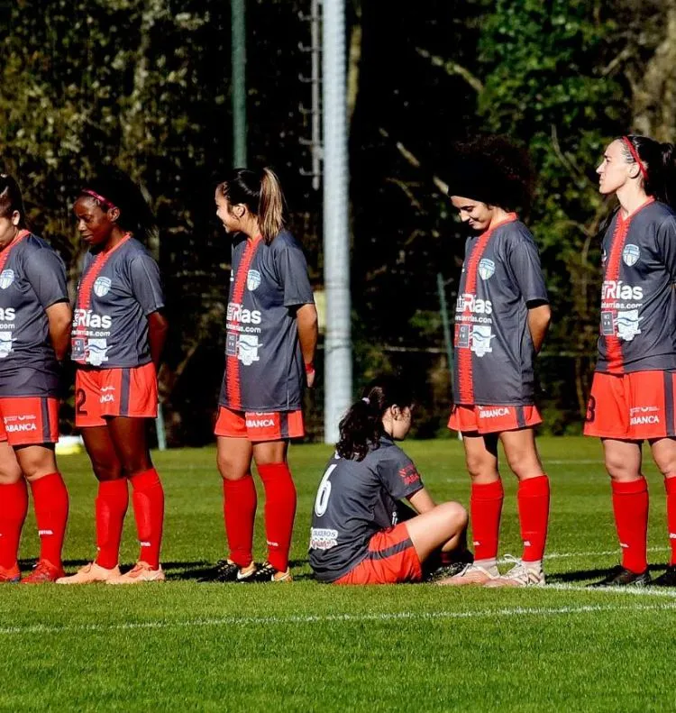 Paula Dapena en el homenaje a Diego Maradona