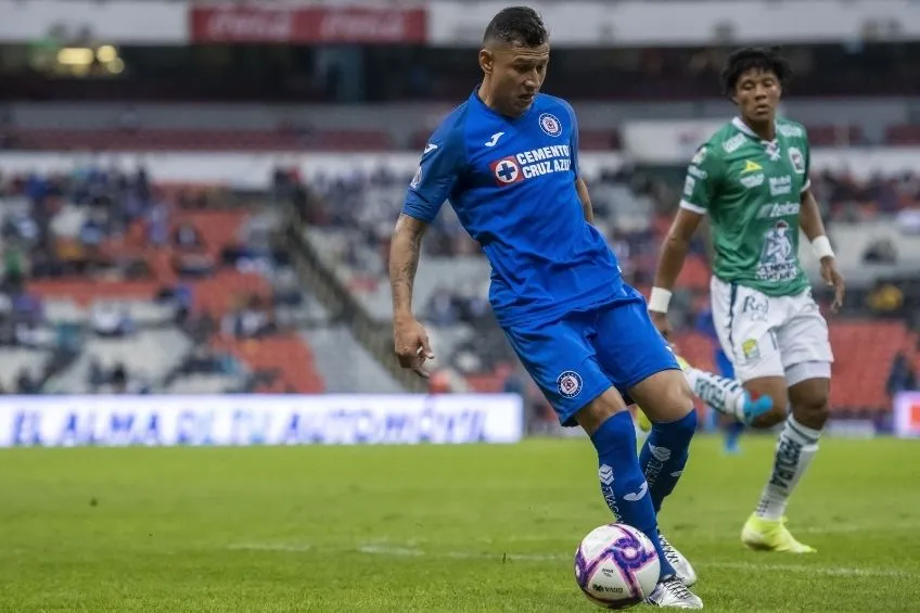 Cata Domínguez en un partido con Cruz Azul