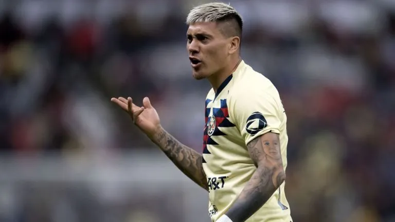 MEXSPORT Nico Castillo durante un duelo con América
