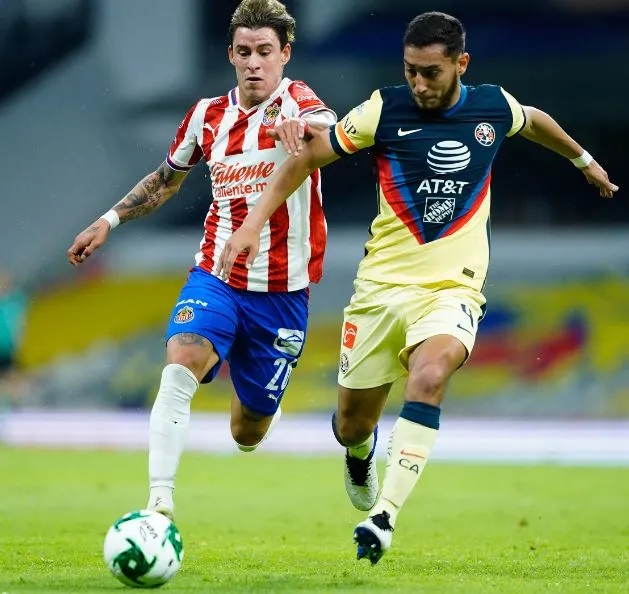 Sebastián Cáceres y Chicote Calderón en el Clásico