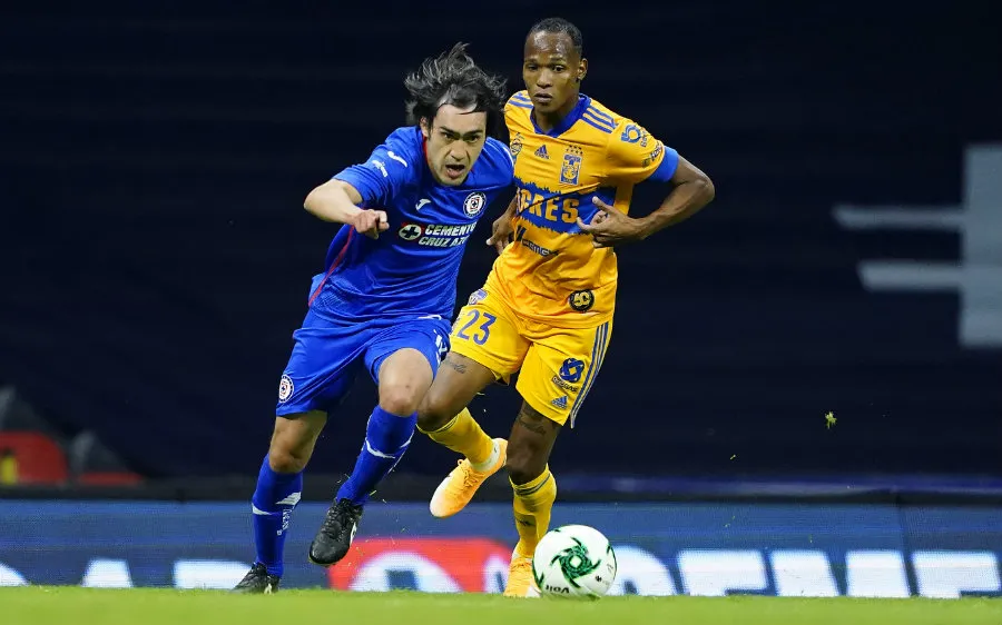 José Joaquín Martínez en duelo ante Tigres