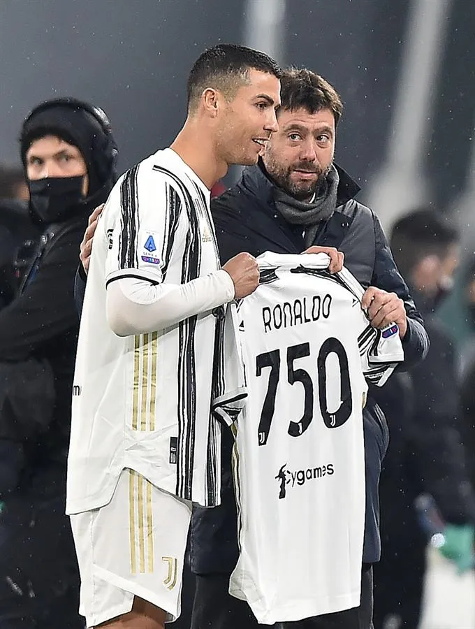 EFE Cristiano Ronaldo recibió el reconocimiento de la Juventus