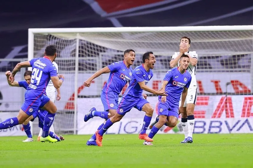 Cruz Azul busca liquidar la serie ante Pumas