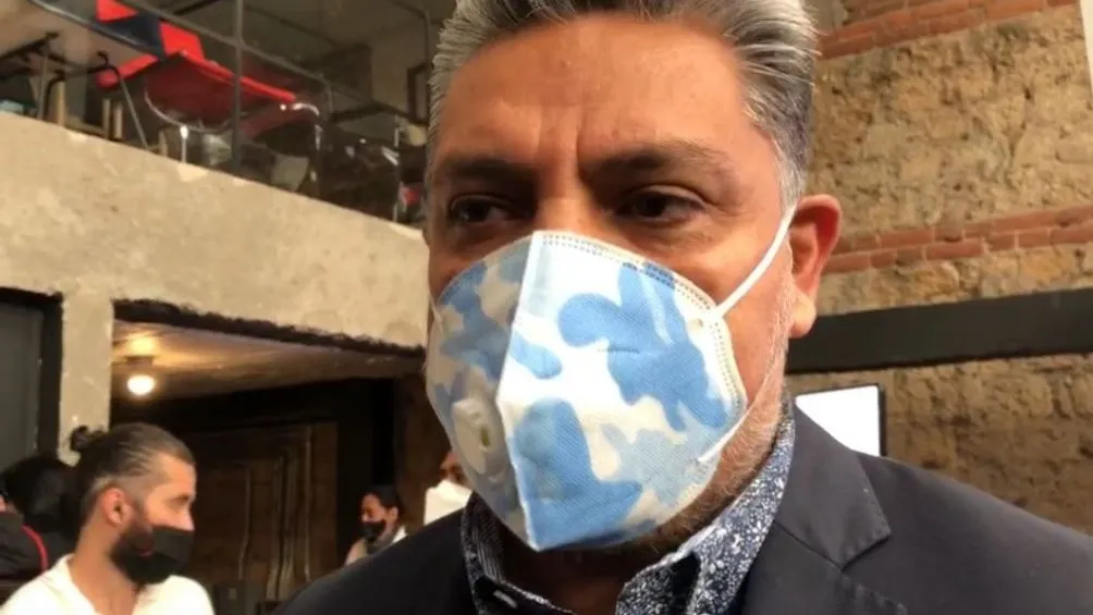 ESPECIAL Papá de Raúl Jiménez durante la prestación FMFT