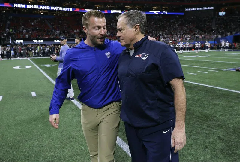 Sean McVay y Bill Belichick después de juego entre Pats y Rams