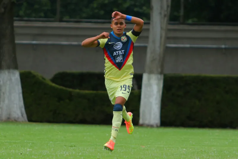 IMAGO7 Morrison Palma en partido con América