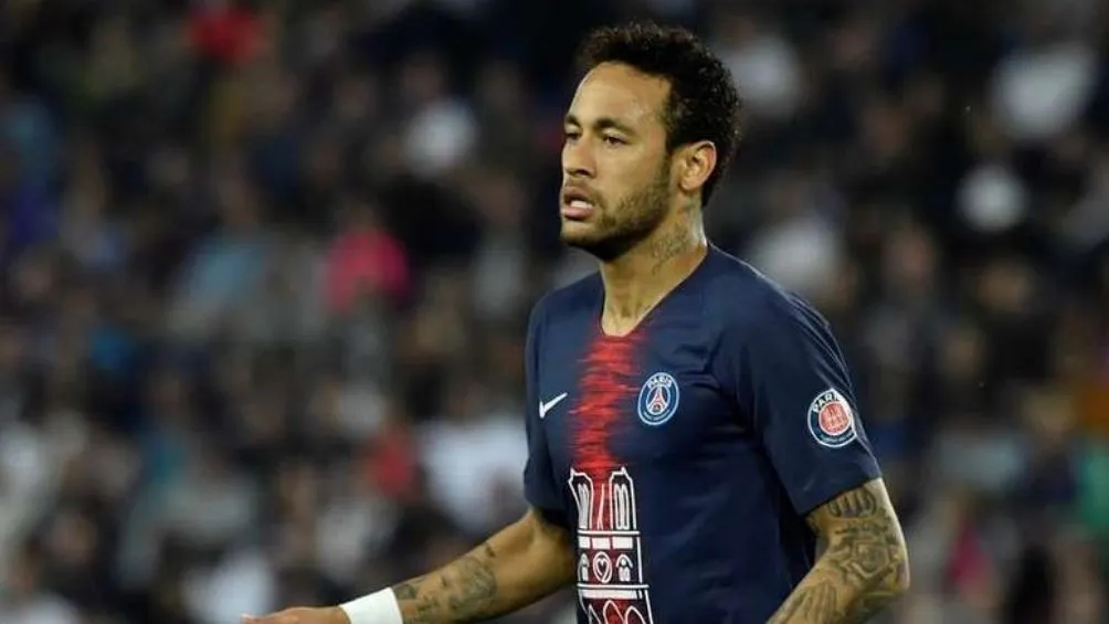 Neymar en un partido con el PSG