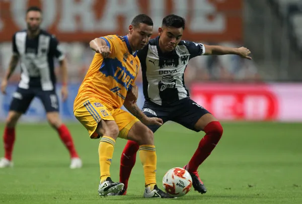 Acción en el último Cásico Regio