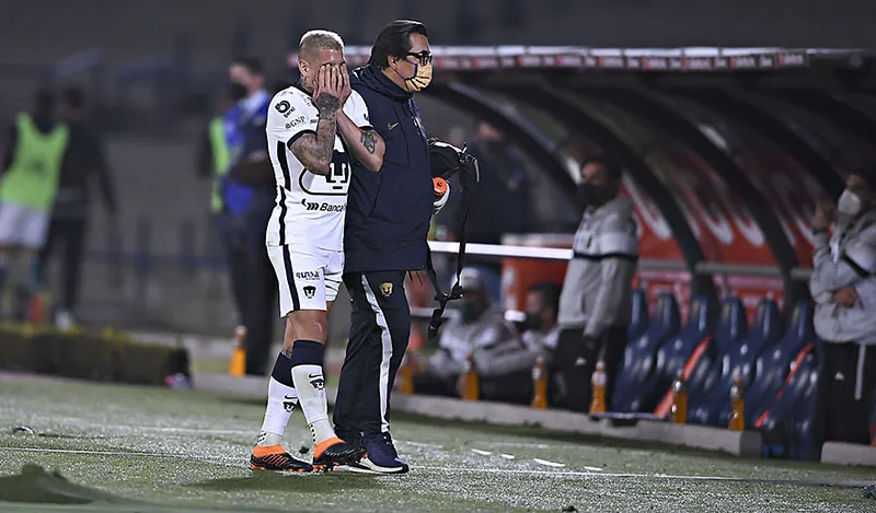 Juan Manuel Iturbe salió lesionado de la Final de Ida