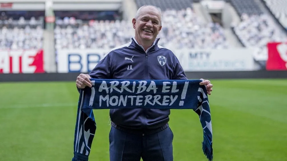 Javier Aguirre con Rayados