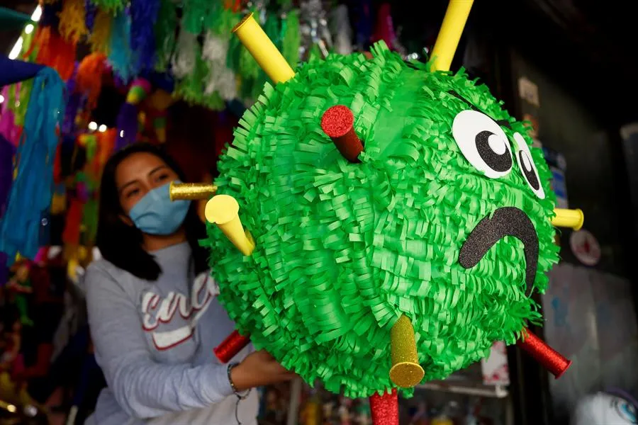 Piñata de Coronavirus en la Ciudad de México