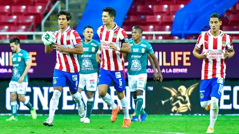 JJ Macias y Jesús Molina en festejo