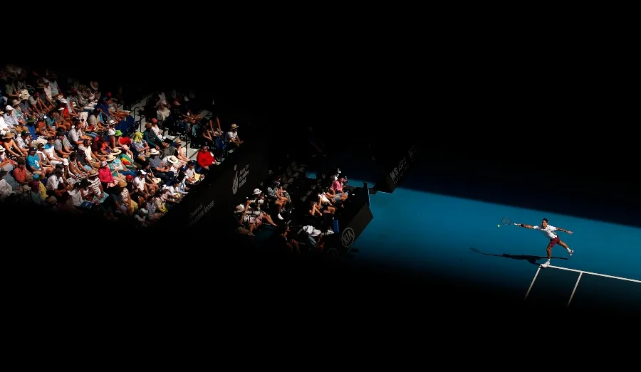 AP Roger Federer durante un juego de Tenis a principios de año