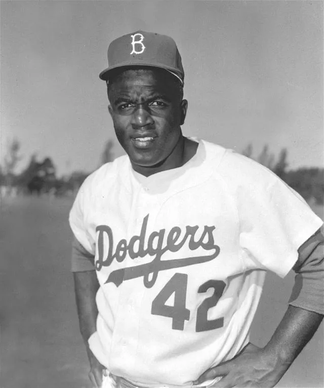 AP Jackie Robinson, con los Dodgers