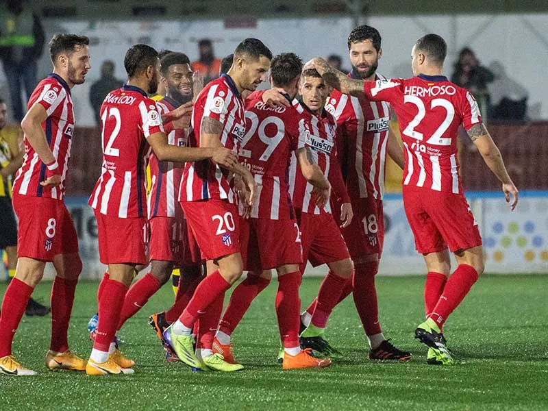 Jugadores del Atlético festejan un gol en Copa del Rey