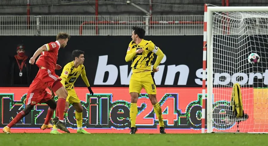 Marvin Friedrich marca el gol de la victoria