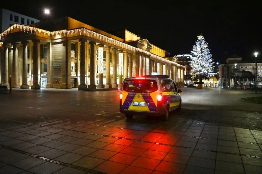 Las calles de Berlín lucen desiertas