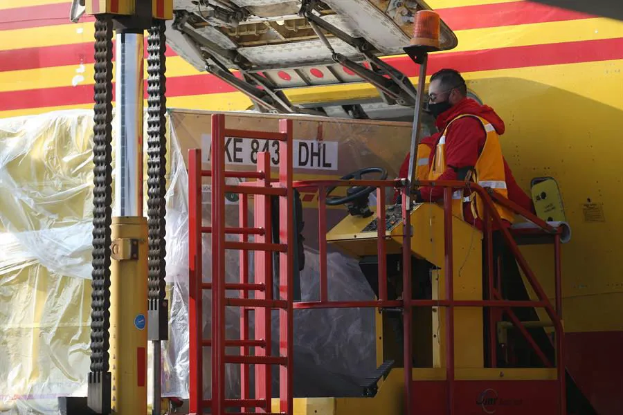 Arribó el primer lote con vacunas contra Coronavirus