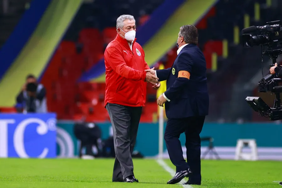 Herrera saluda a Víctor Manuel Vucetich