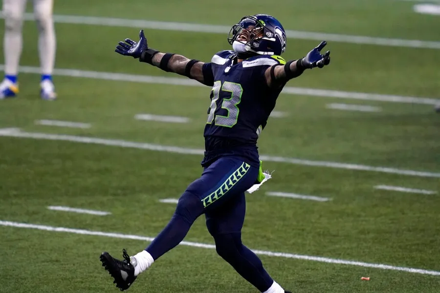 AP Jamal Adams celebra ante Rams