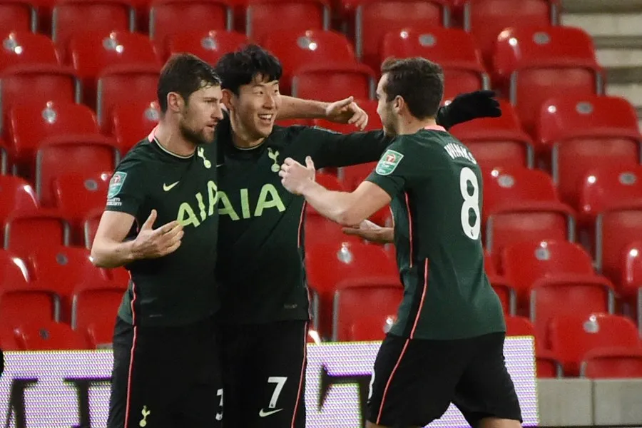 Jugadores del Tottenham festejando
