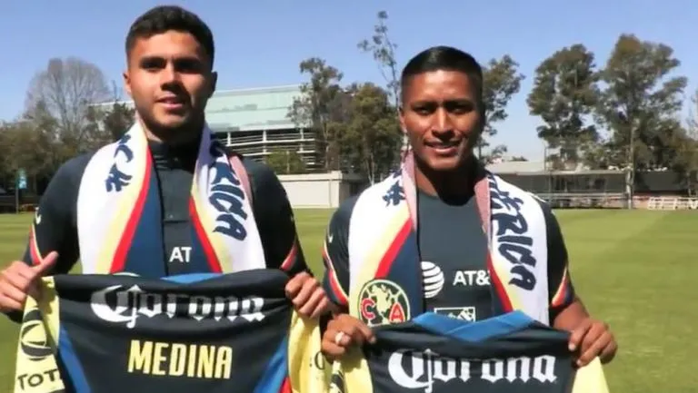 Pedro Aquino y Alan Medina, durante su presentación