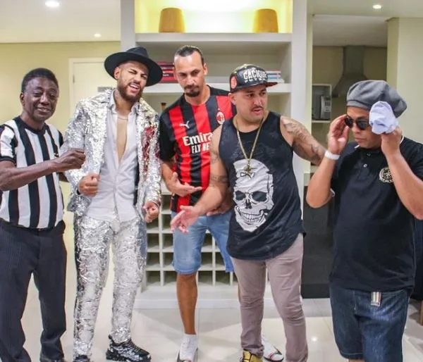 Imitador de Neymar y de otras figuras del futbol mundial