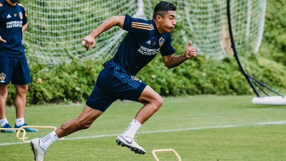 Araujo en un entrenamiento con el Galaxy