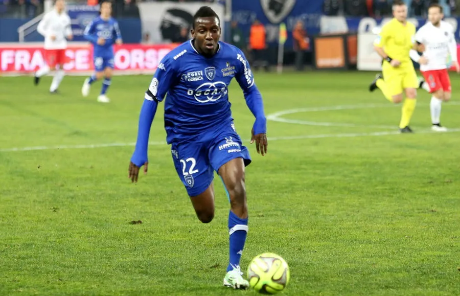 Maboulou en partido de la Ligue 1
