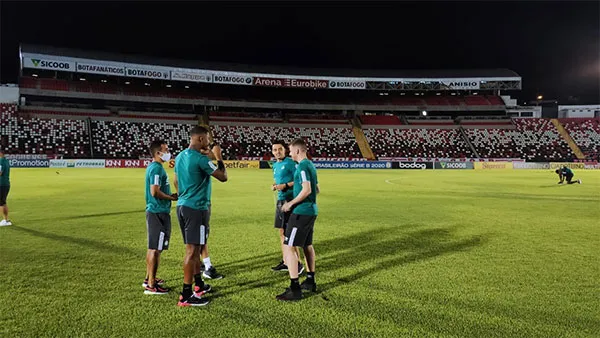 Jugadores del Chape previo a un partido