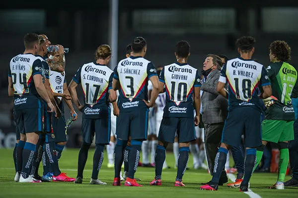 El estratega en su paso por las Águilas