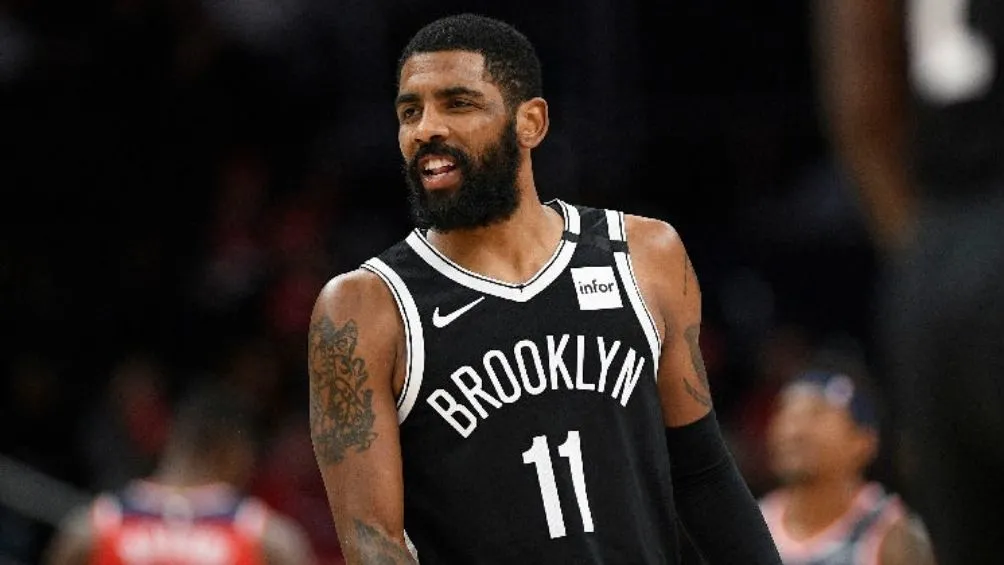 Kyrie Irving en un partido con los Nets