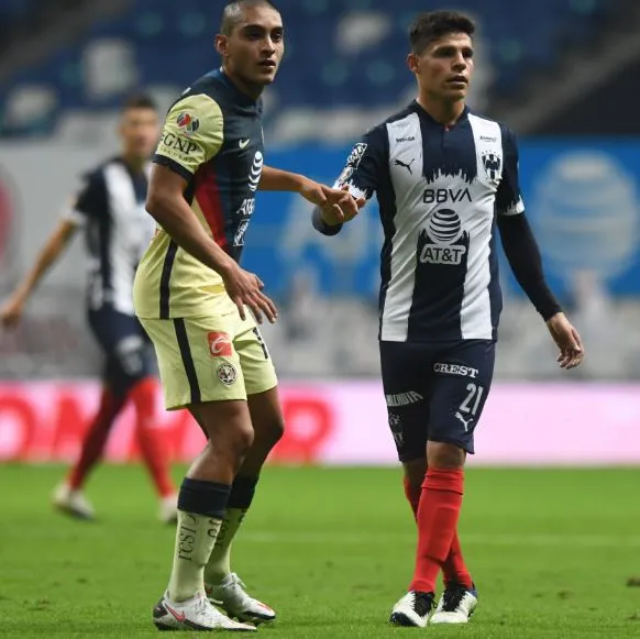 Santiago Naveda y Ponchito González, en acción