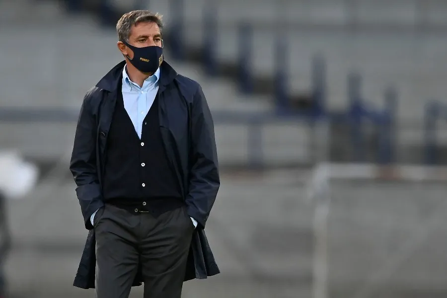 Míchel González durante un partido con Pumas