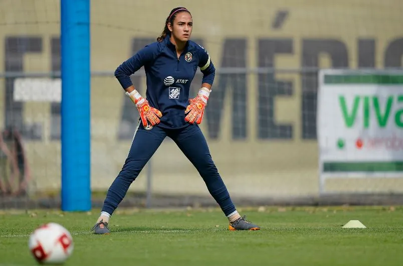 IMAGO7 Natalia Acuña, en práctica de las azulcremas