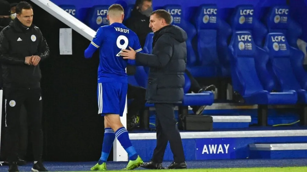 AP Jamie Vardy estará fuera de actividad