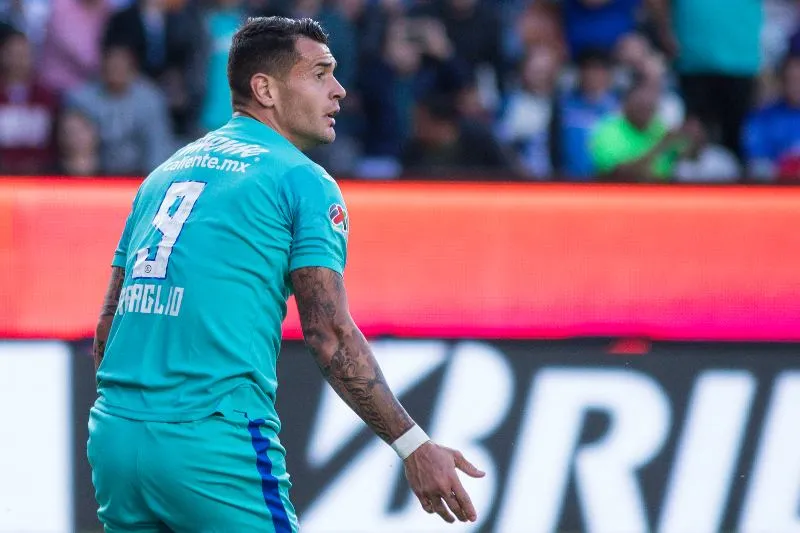 Caraglio en partido con Cruz Azul