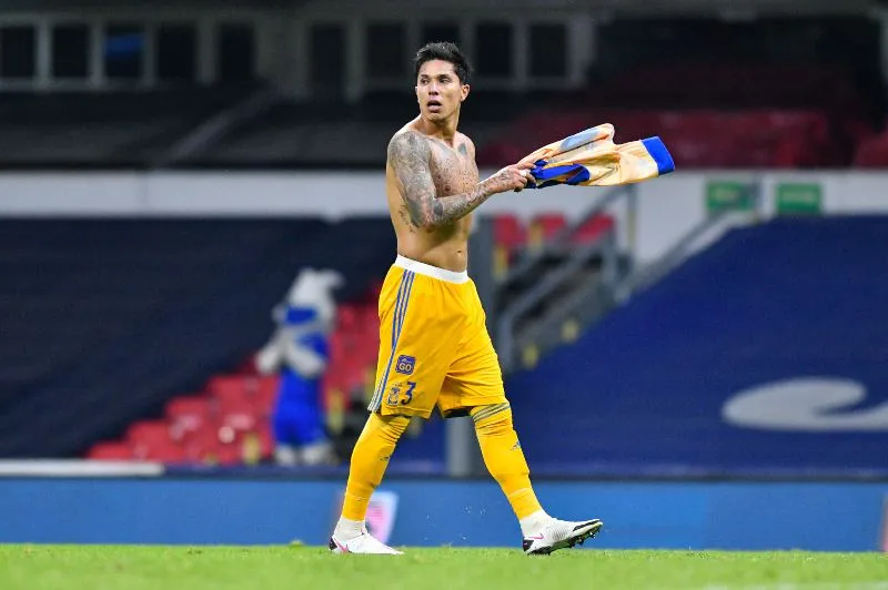 IMAGO7 Carlos Salcedo en partido con Tigres