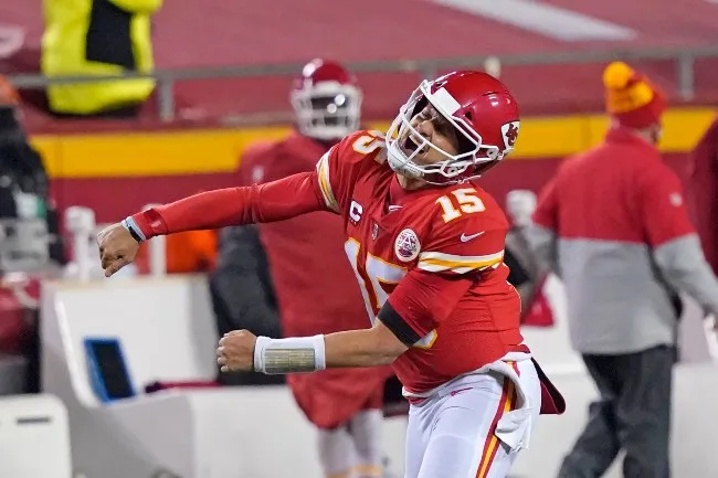 Mahomes celebra ante Buffalo
